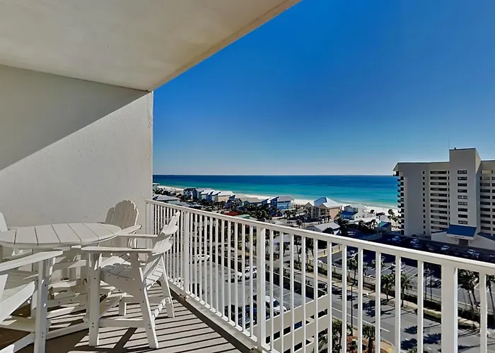 Laketown Wharf #913