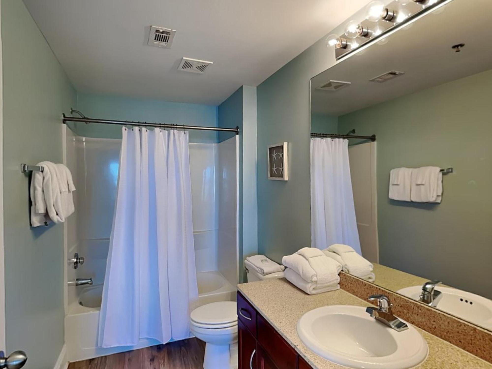 Apartment Laketown Wharf #913